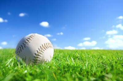 b2ap3_thumbnail_Baseball-in-Grass.jpg